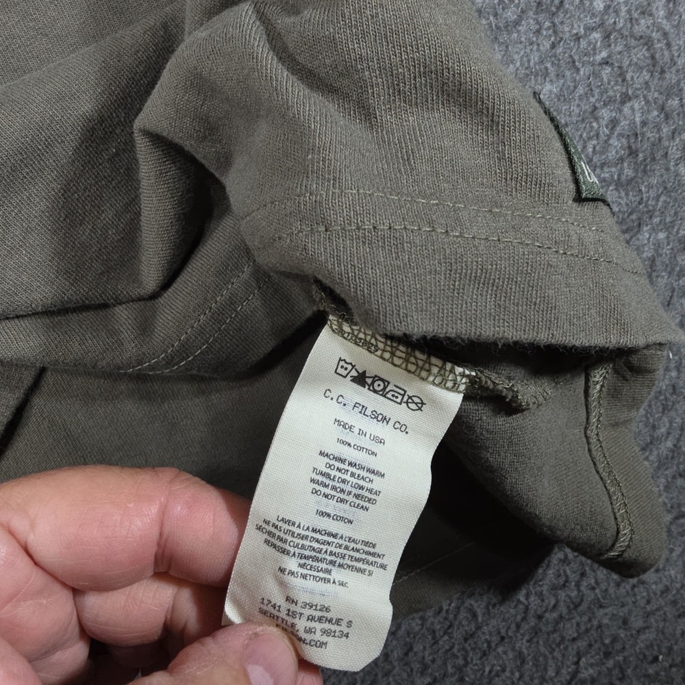 Filson Ducks Unlimited T Shirt Mens Medium Green Graphic Dog Made in USA Hunting - Picture 5 of 10